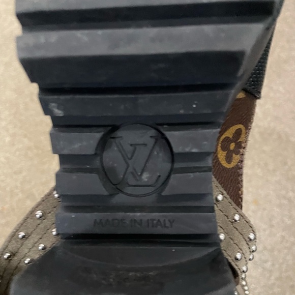 Louis Vuitton boots - Picture 3 of 6